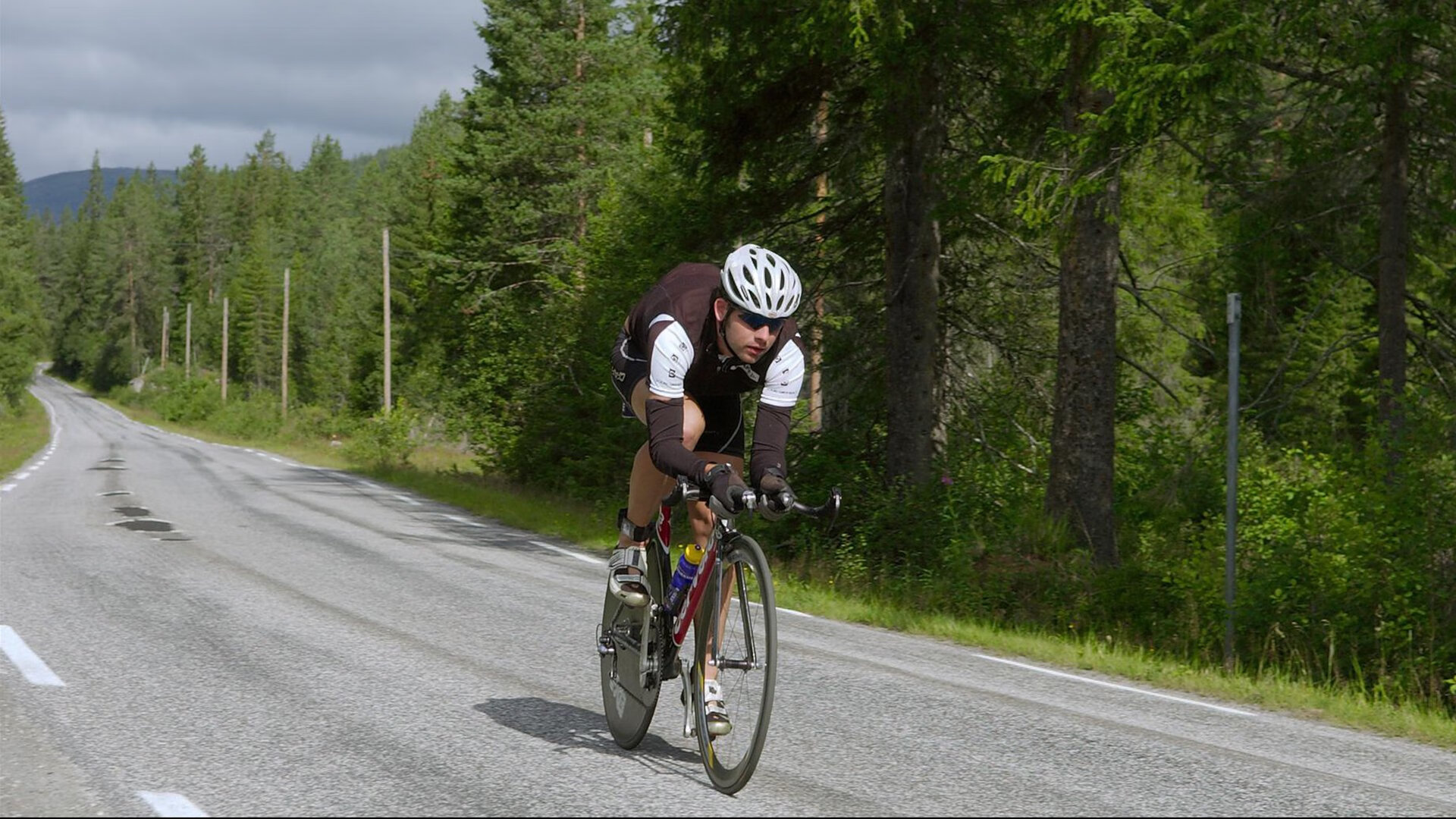 戈贝尔禁区爆发难挽狂澜，步行者铁血硬仗攻克森林狼